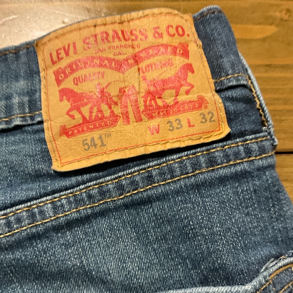 Levi 541 33W 32 L